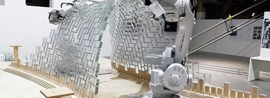 Robots and humans collaborate to revolutionize architecture