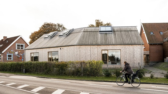 Straw school - Denmark