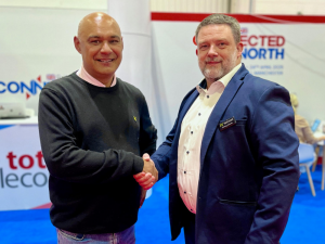 Paul Forster, Chairperson of Cofnii, and Anthony Basham from SCTE, officially kick off their collaboration at Connected Britain 2024! Together, they aim to revolutionise UK telecommunications by developing industry-leading, Ofqual-approved training progra